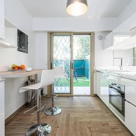 Sur Mer:appartement-villa, Vue Mer, Jardin, Parking.